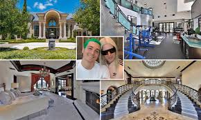The home was listed for $19 million when it first hit the market, which was a big jump from the $13 million that the feinbergs paid for it. Jeffree Star And His Longtime Boyfriend Drop 14 6 Million On A Mega Mansion Daily Mail Online