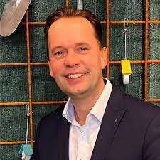 Hallo allemaal, Ik ben op zoek naar een nieuwe baan als NVM  Makelaar/Taxateur Wonen!!! Mijn tijdelijke baan ter ondersteuning van de  makelaardij bij Bonthuis Vaartjes Makelaars in Zwartewaterland…