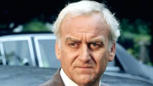 images?q=tbn:ANd9GcQKUGQ1vnZzZtt86WXRxtt