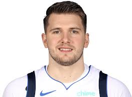 Dončić je tokom celog susreta komunicirao sa sudijama, tražio bolji tretman na agresivnu odbranu francuza nad njim, a pobesneo je kada je nikolas batum izblokirao kremena prepeliča. Luka Doncic Dallas Mavericks Nba Com