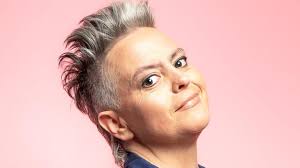 Geraldine Hickey says she will have breasts removed