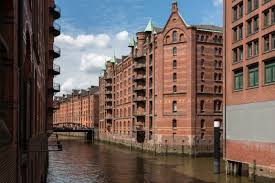 So einen blick vom frühstückstisch aus, das hätte was. Datei Hamburg Speicherstadt Block S 2016 2966 Jpg Wikipedia