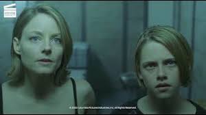 Panic Room : Première communication avec les cambrioleurs CLIP HD