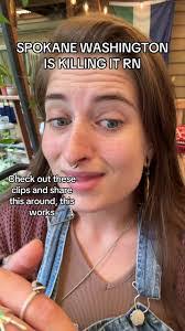 Leanna Barton's Instagram, Twitter & Facebook