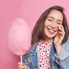 Amazon.com: ZOKU Cotton Candy Maker, Countertop Cotton Candy Machine,  Includes 10 Paper Cones, Enjoy Homemade Treats in Minutes : Home & Kitchen