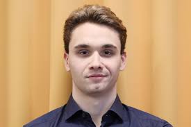 O húngaro de apenas 19 anos não apenas conquistou o ouro nos 200m borboleta no mundial de gwangju, na coreia do sul. Milak Kristof Atesett A Virusfertozesen De Nem Erti A Faradtsaga Okat