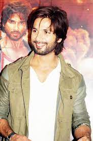 At Promotion Of R Rajkumar Pura Naam Dec 6 Ko Sun Lena R Rajkumar Bollywood Actors Actor Model