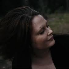 Where to find a simple, buffer-friendly photographer in Lincoln City,  Oregon, for family pictures?