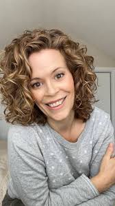 Sandi 🇨🇦 Curl Coach