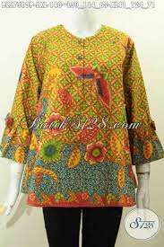 Model batik terbaru ini tampak unik dan trendi dengan potongan asimetris. Baju Batik Kerja Wanita Karir Aneka Busana Batik Model A Simetris Motif Bagus Printing Lengan Berpita Tampil Mempesona Bls7310p L Toko Batik Online 2021