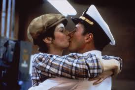 An Officer And A Gentleman 3 Movie Kisses Richard Gere An Officer And A Gentleman