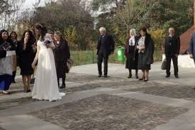 Un blog pentru toti fanii emisiunii cu un nou nume: Video Ce Nu S A VÄƒzut De La Nunta Adrianei Si A Lui Valentin De La MireasÄƒ Pentru Fiul Meu Ar Putea Fi GeloasÄƒ Doamna T