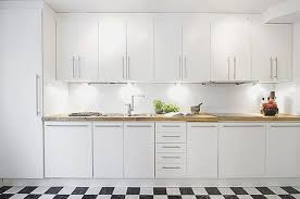 Kitchen White Gloss Kitchen Cabinets Ikea Cabinets Kitchen Rust Oleum Mode High Gloss Pa Modern White Kitchen Cabinets White Modern Kitchen Kitchen Furnishings