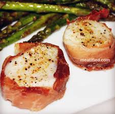 Prosciutto Wrapped Scallops With Seared Asparagus Recipe Scallop Recipes Baked Scallops Paleo Diet Recipes