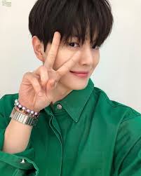 How do I look without makeup?