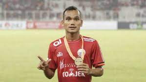 Persija jakarta memastikan bakal melepas riko simanjuntak ke tim nasional indonesia. Bima Sakti Latih Timnas Begini Tanggapan Riko Simanjuntak Indosport