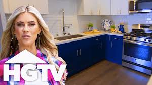 Creating an awesome kitchen space is one of the most important aspects of flipping properties. Christina Beats Tarek In A Bet Over Blue Kitchen Cabinets Flip Or Flop Youtube