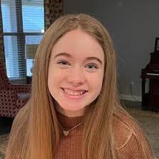 Molly Simpson's Instagram, Twitter & Facebook