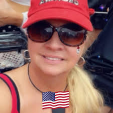 A newly approved eye drop named VIZZ uses a drug called aceclidine to help  people with presbyopia see up close clearly for up to ten hours with just  one drop a day.