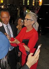 After that, she became famous for roles in movies like trading places (1983), perfect (1985) and a fish called. Jamie Lee Curtis Wikipedia
