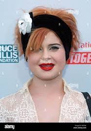 Kelly Willis's Instagram, Twitter & Facebook