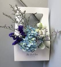 From bloom boxes to cute hand bouquets, farm florist has a huge range of choices for the customer. Bloombox For All Occasion The Bud Box Free Same Day Delivery
