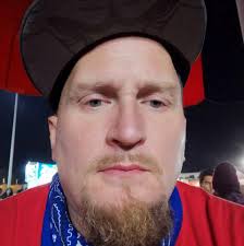 An idiot running the stop sign 😡