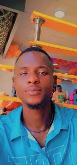 Reminder Her menses started after the time for Zuhr began; should she make  the zuhr prayer up when she becomes clean? BismillahirRahmanirRahim These  are among the Islamic rulings that our sisters need