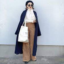 ホワイトのタートルニットは frees mart のもの fox混なので軽くてあったかです お袖部分の長めのリブも可愛い frees mart fox混タートルネックニット フリーズマート コーデ詳細はwear ファッション ファッションアイデア タートル ニット