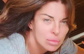 Hawtcelebs is your primary destination for the very latest women celebrity, fashion style, red carpet, entertainment, pop culture, beauty. Alba Parietti E L Incidente In Cui Rischio Di Morire