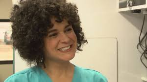 Veterinarian makes house call with clinic