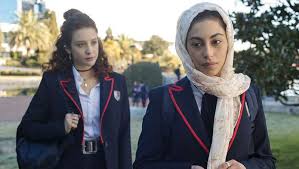 Set in the late 1920s, it stars ana fernández, nadia de santiago, blanca suárez and maggie civantos. Las Chicas Del Cable Film Trailer Kritik