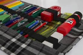 Schaumstoff Rolle Fur Schule Und Kunstler Schottische Tartan Print Hervorragendes Geschenk Anpassbare In 2020 Gifts For An Artist Fabric Pen Pencil Case
