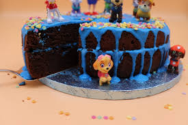 Sprinkle sugar on the fruit. Backset Fur Paw Patrol Kuchen Easy Backen