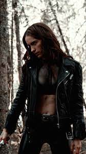 Pin By Whothefuckiam On Wynonna Earp Melanie Scrofano Wynona Leather Jacket