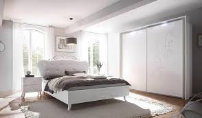 5 dekorative ideen, um deine kleider im schlafzimmer abzulegen. Lc Schlafzimmer Set Set 4 St Set Mit Schwebeturenschrank Bett Und 2 Nachttischen Online Kaufen Otto