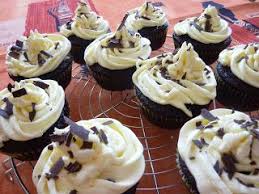 My Vegan Revolution Cupcakes Vegan Au Chocolat Glacage A La Vanille Glacage Vanille Cupcake Vegan Cupcakes