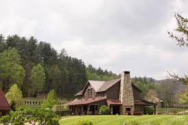 Canyon kitchen in cashiers nc….wait 'til you. Lonesome Valley Terri Clark Photography Jerry Neil