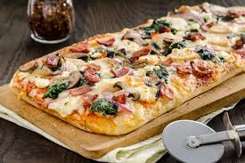 Chicken And Bacon Pizza With Spinach And Mushrooms Kraft What S Cooking Recipe Recipes Bacon Pizza Quick Delicious Meals