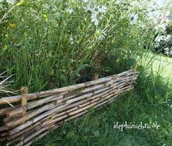 Nos créateurs aiment avoir de vos nouvelles et voir comment vous avez utilisé leurs photos. Des Bordures Tressees Pour Le Jardin Recyclage Et Cie Idees Jardin Carre Potager Barriere Jardin
