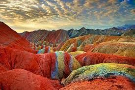 Image result for ‫خاک سرخ جزیره هرمز‬‎