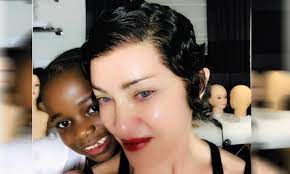In the documentary good hair , chris rock , an american comedian, explores the role of hair in the lives of african americans. Madonna 60 Expresses Herself Wearing A Short Black Wig For Fresh Faced Selfie On Instagram Daily Mail Online