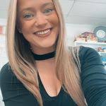 Danielle Badie's Instagram, Twitter & Facebook