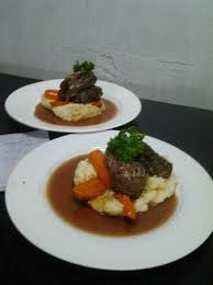 Fillet Steak With Honey Glazed Carrots Mash Potato In Espagnole Sauce Picture Of Moonshine Fusion Bar Restaurant Calangute Goa Tripadvisor