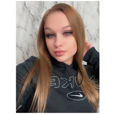 Maternity photo shoot recommendations for March