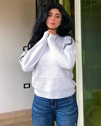 ونشرت كارولين صورا لها مع خطيبها عبر حسابها بموقع إنستجرام، وعلّقت: ÙƒØ§Ø±ÙˆÙ„ÙŠÙŠÙ† Ø¹Ø²Ù…ÙŠ Caroline Azmy Facebook