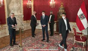 Er ist bundesminister für soziales, gesundheit, pflege und konsumentenschutz in der bundesregierung kurz ii. Oliver Das Gupta On Twitter Joschka Fischer Moment In Osterreich Der Neue Gesundheitsminister Wolfgang Muckstein Grune Rechts Im Bild Absolviert Seine Angelobung Vereidigung Beim Bundesprasidenten In Hellen Turnschuhen Foto Orf Iii