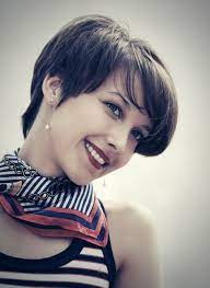 Pin By Shuichi Saihara On Cute Short Hairstyles In 2020 Longer Pixie Haircut Pixie Haircut Gallery Layered Pixie Haircuts