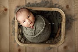 Newborn Photography In Grand Rapids: What to Do If Your Baby Won't Sleep  During a Newborn Photo Session | honeywildphoto.com