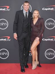 Beck suffered from diabetes and became increasingly reclusive. Camille Kostek Supports Bf Rob Gronkowski With Custom Jacket At Super Bowl Watch Celebrity Tidings